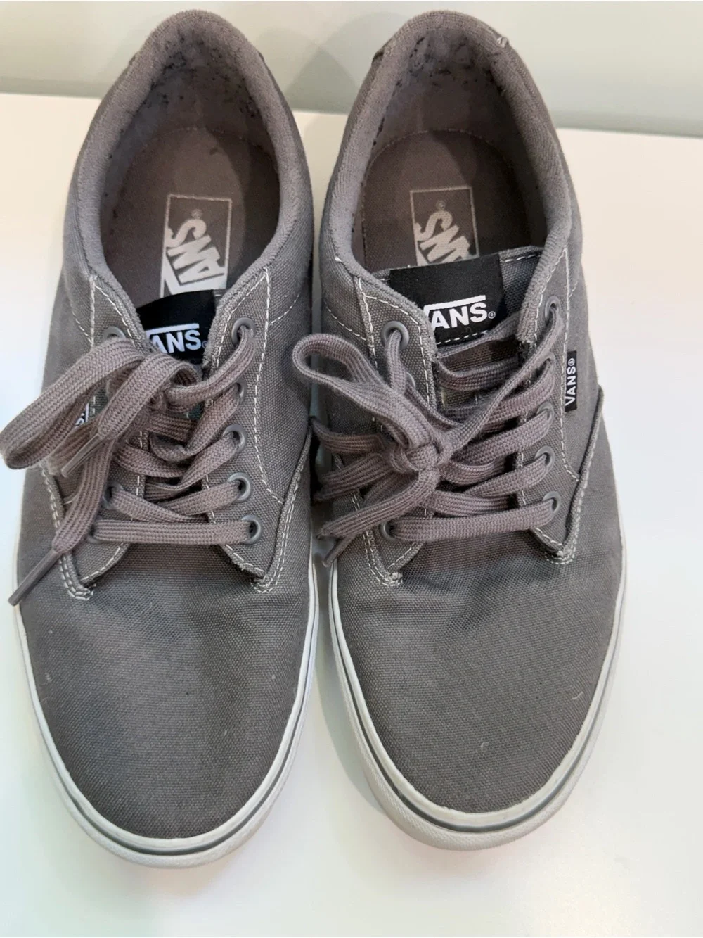 Vans Men's 9 Gray Canvas Low-Top Sneakers Skate Casual Streetwear Minimalist